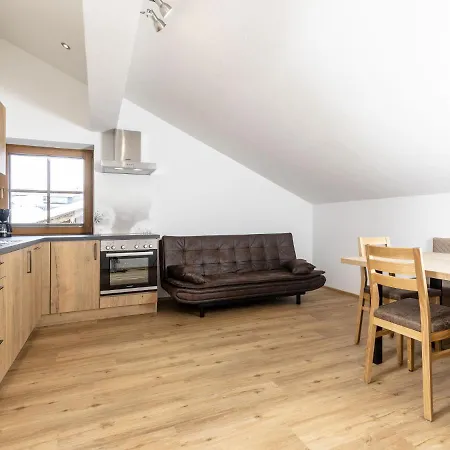 Central Top 8 Apartment
